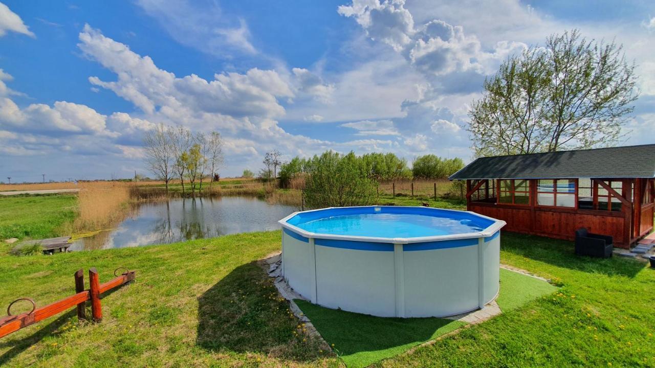 Etno Salas - Etno Ranch - Seosko Turisticko Domacinstvo Villa Palić Exteriör bild