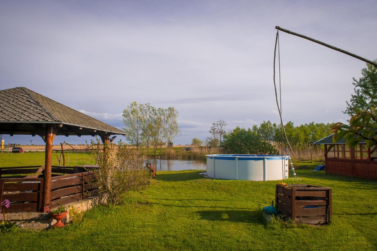Etno Salas - Etno Ranch - Seosko Turisticko Domacinstvo Villa Palić Exteriör bild