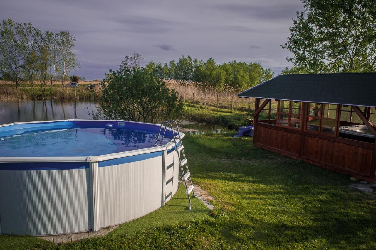 Etno Salas - Etno Ranch - Seosko Turisticko Domacinstvo Villa Palić Exteriör bild